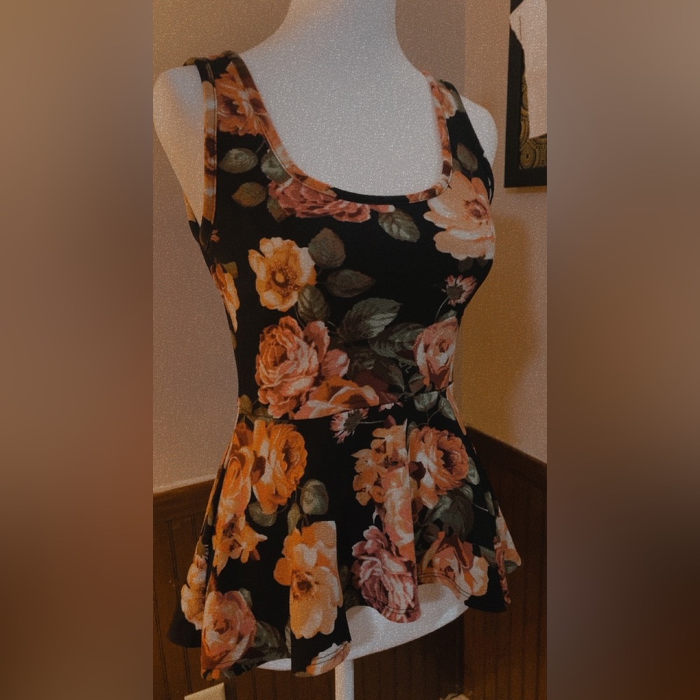 Never worn, Say Anything Top